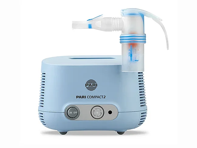 Produktbild Pari Compact 2 auf weißem Grund mit Schriftzug DAK Gesundheit